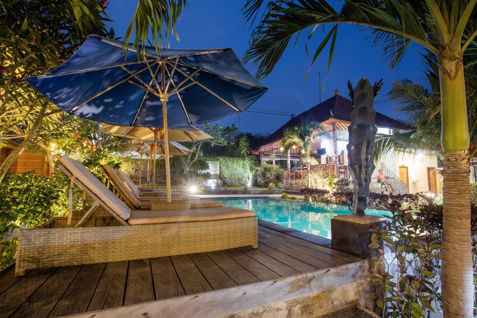 Отель Lembongan Mantra Huts Экстерьер фото