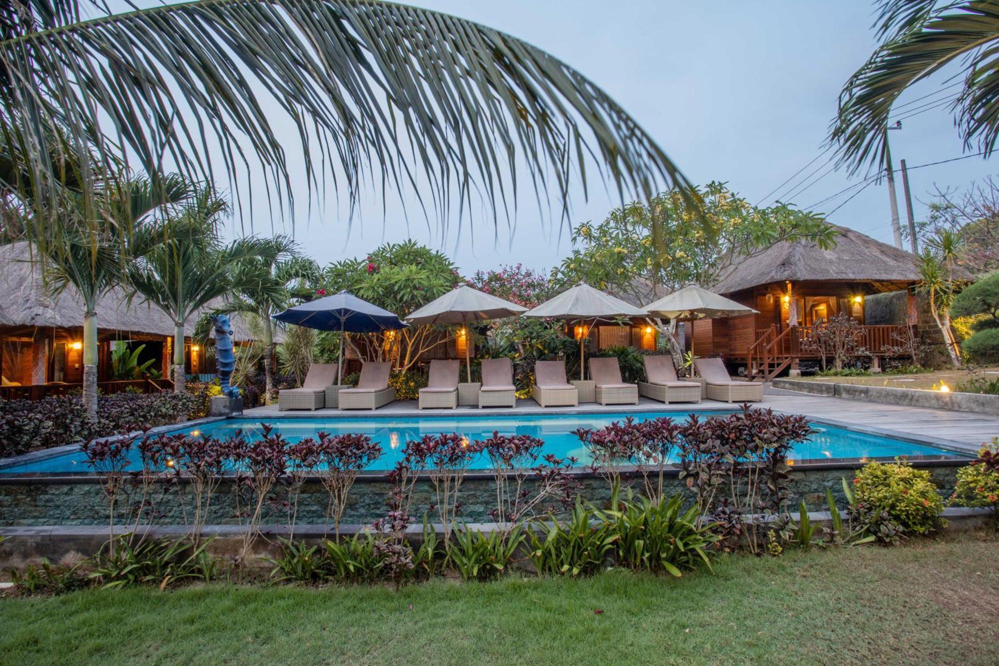 Отель Lembongan Mantra Huts Экстерьер фото