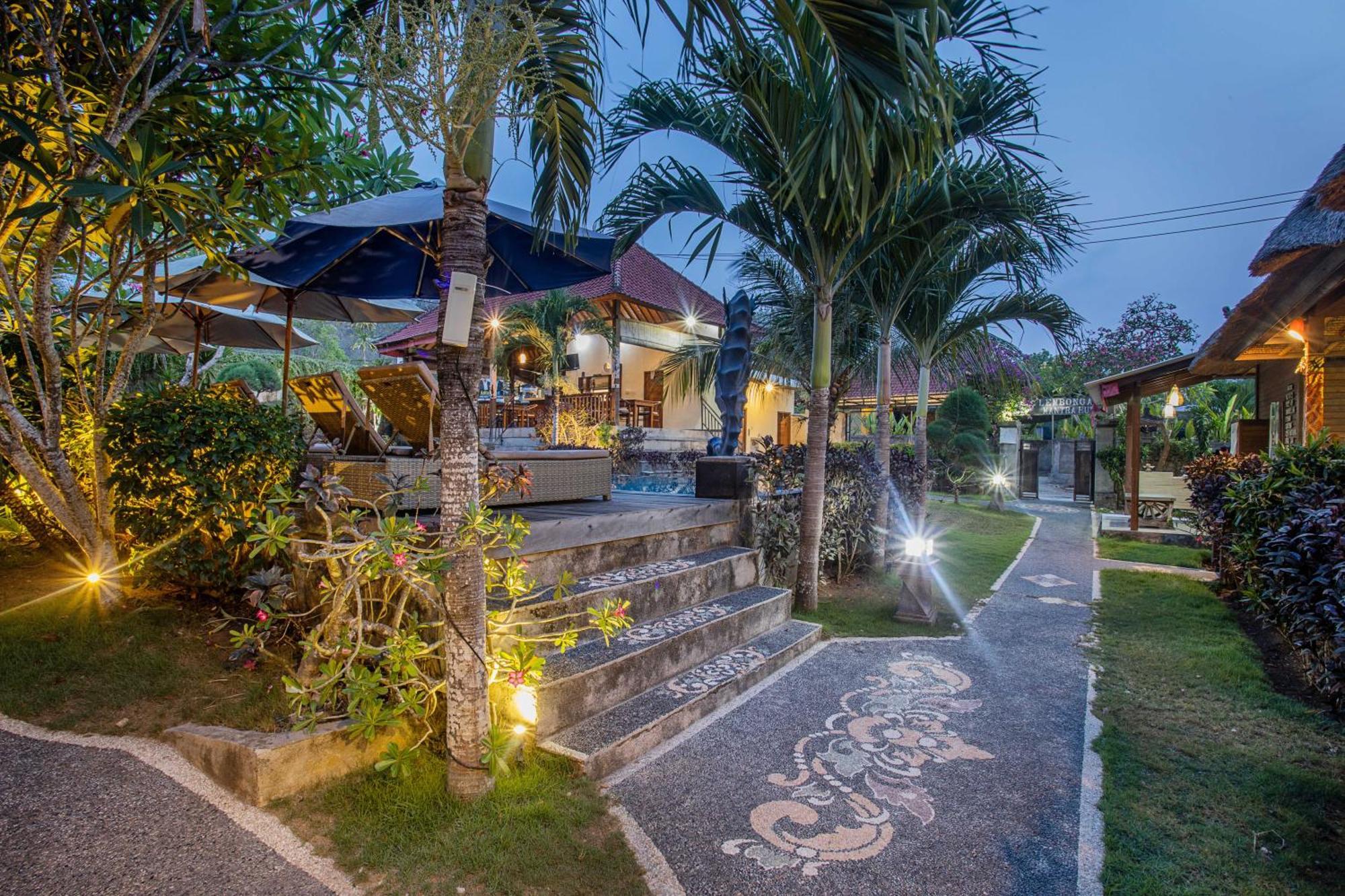Отель Lembongan Mantra Huts Экстерьер фото