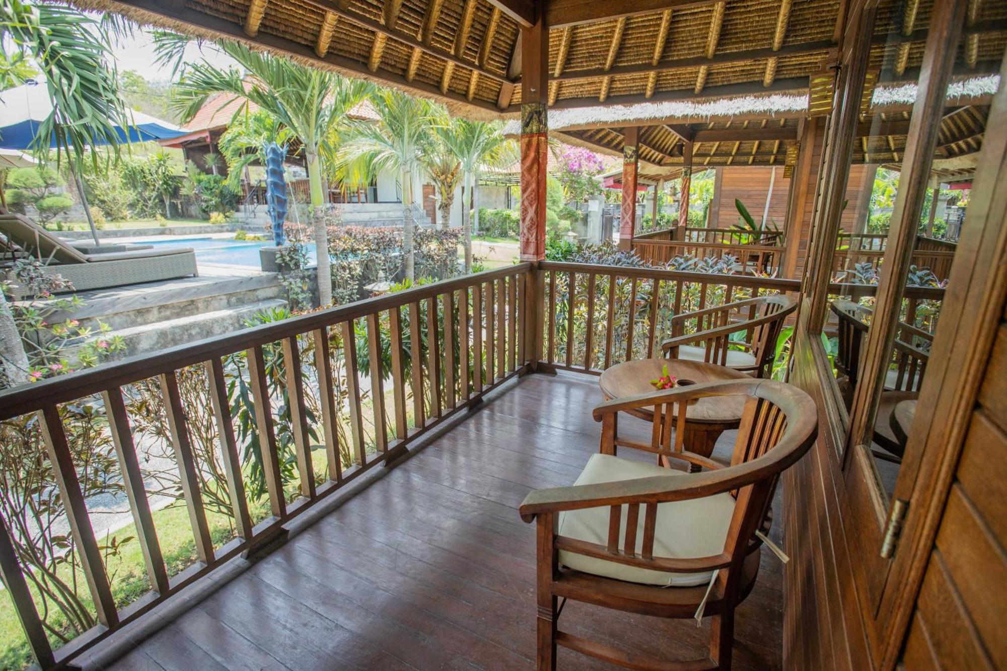 Отель Lembongan Mantra Huts Экстерьер фото
